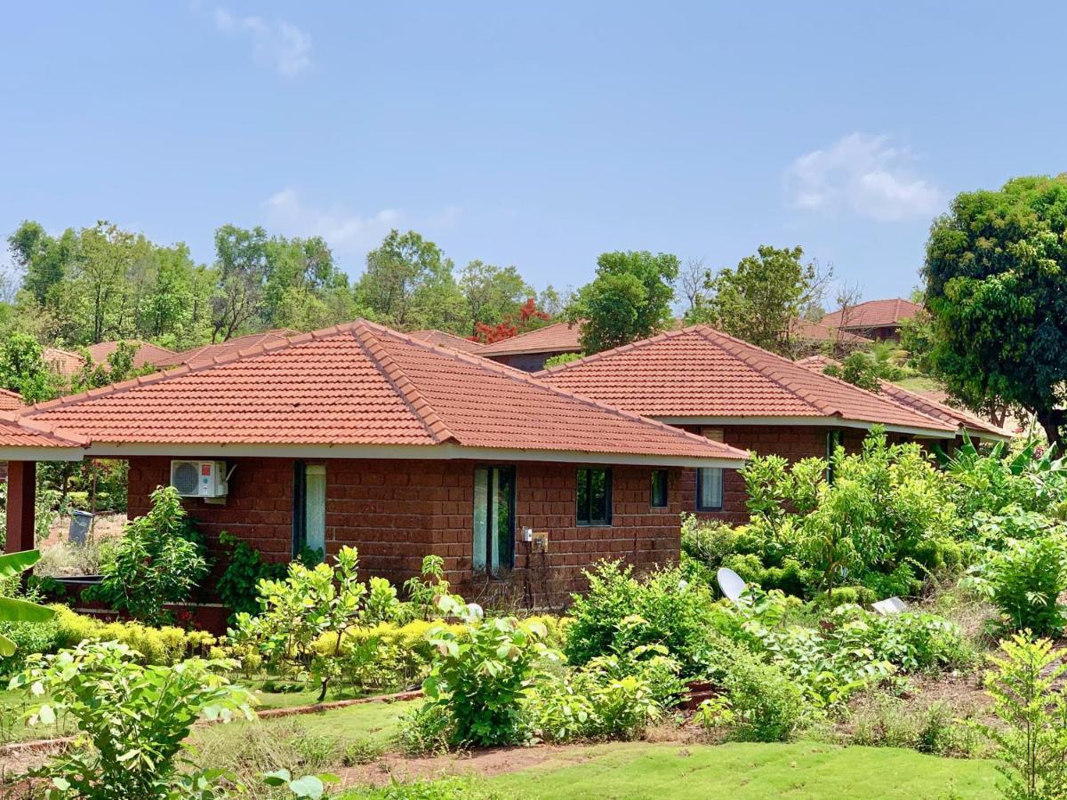 Regenta Resort Mango Village Guhagar Kudān Exterior foto