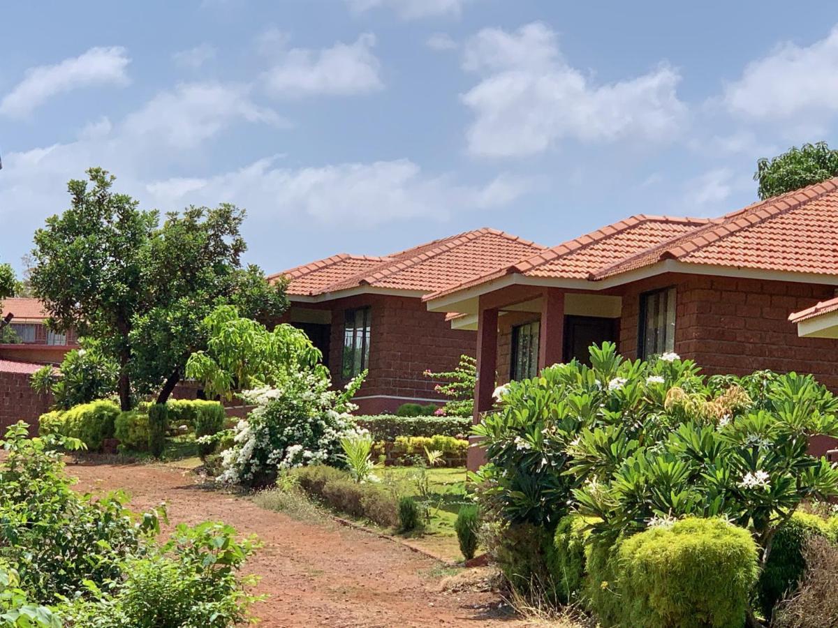 Regenta Resort Mango Village Guhagar Kudān Exterior foto