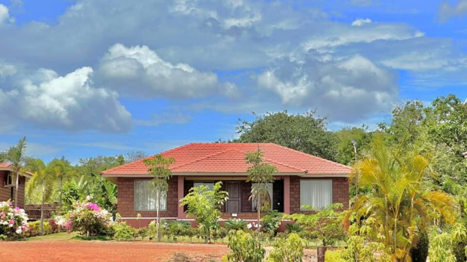 Regenta Resort Mango Village Guhagar Kudān Exterior foto